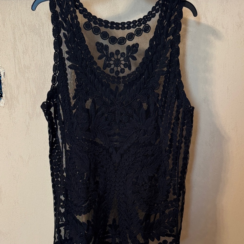 Black Lace Sleeveless Top